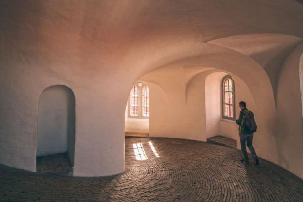 Beautiful Duplex Flat By Rosenborg Castle Appartamento Copenaghen Esterno foto