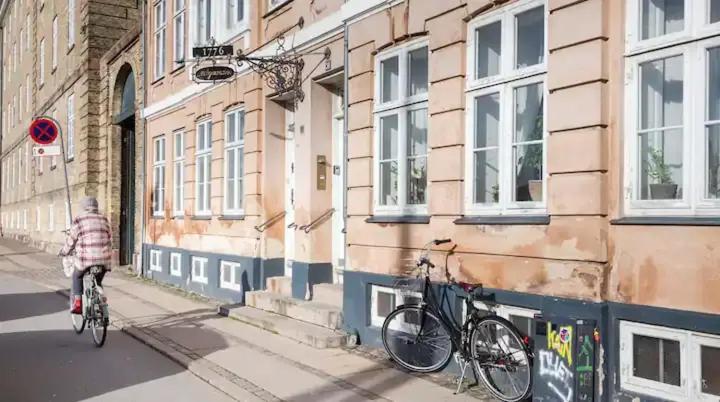 Beautiful Duplex Flat By Rosenborg Castle Appartamento Copenaghen Esterno foto